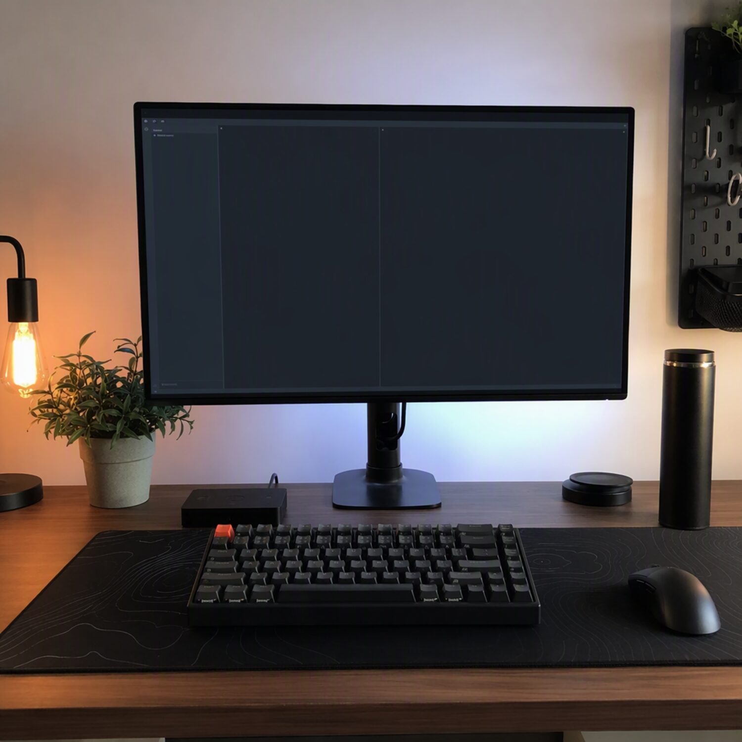 A mechanical keyboard and blank editor